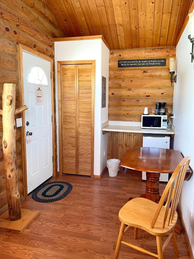 Lyman Country Cabins Inn מראה חיצוני תמונה