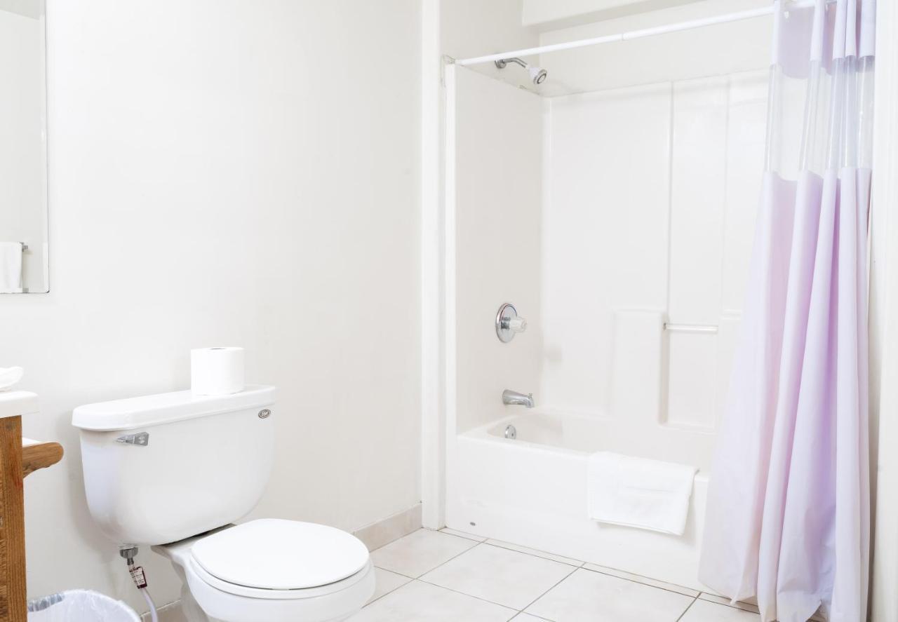 Lyman Country Cabins Inn מראה חיצוני תמונה